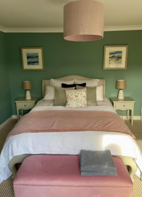 Three bedroom holiday house Porthleven, Cornwall. Close to shops and beach